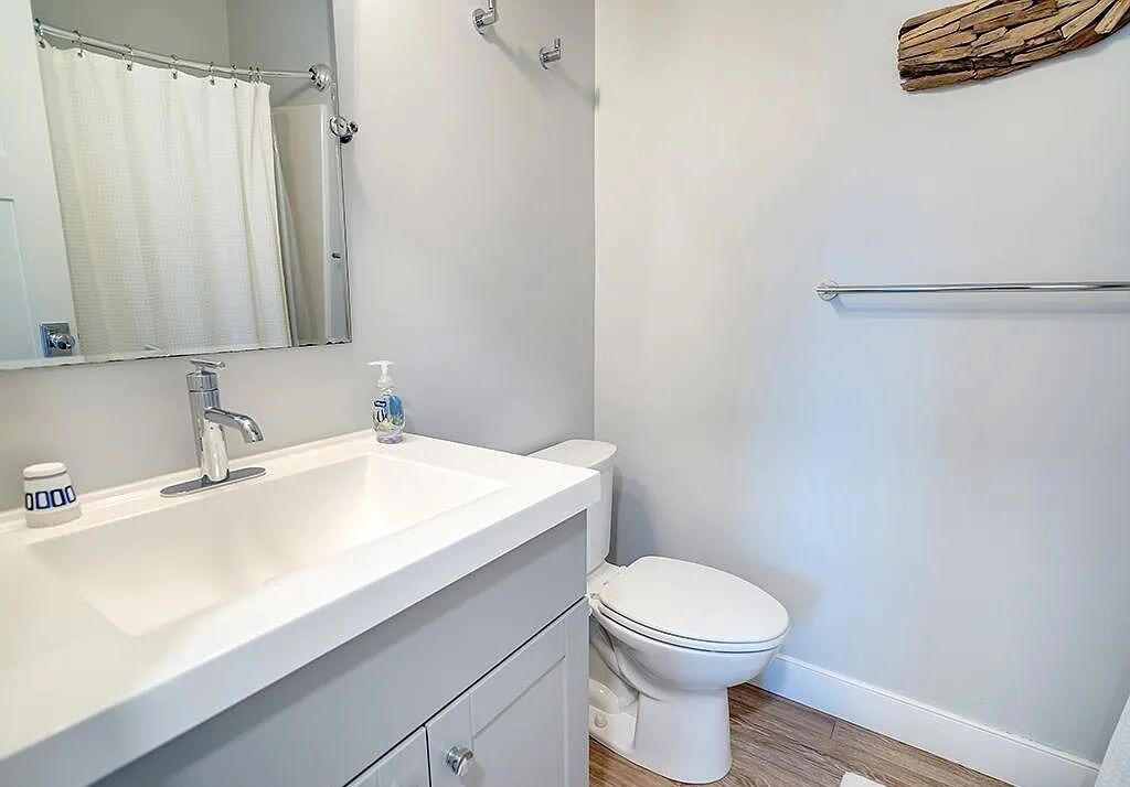 Photo of Bathroom in Heron Harbour Isle