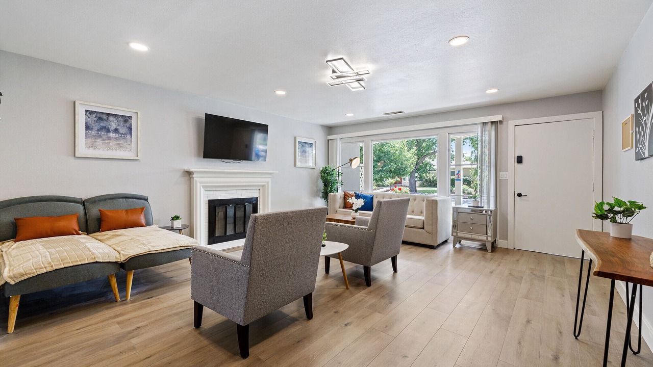 Photo of Livingroom in Redwood City