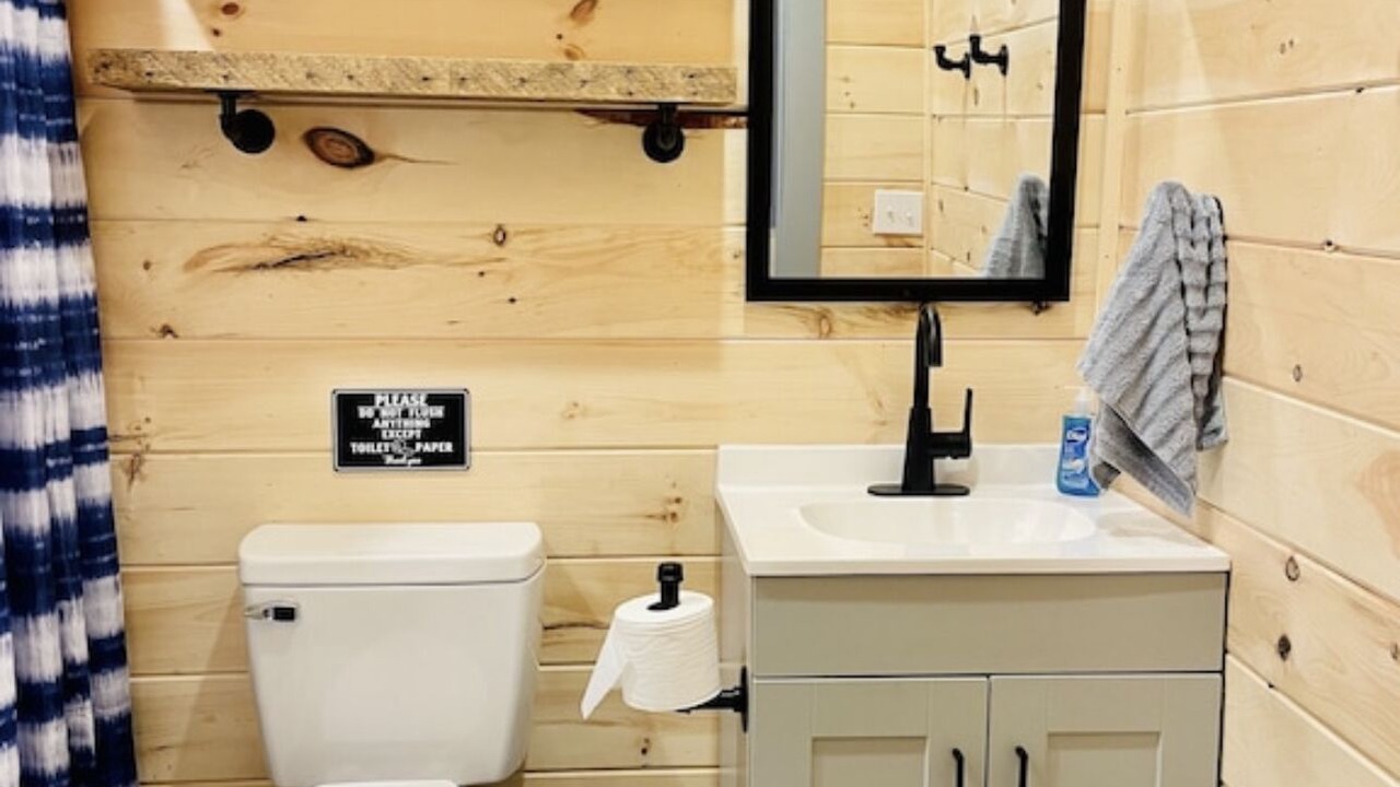 Photo of Bathroom in Winona