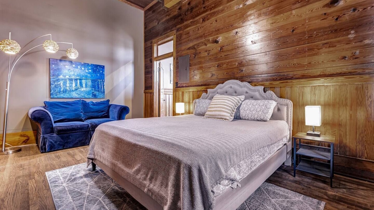 Photo of Bedroom in Downtown