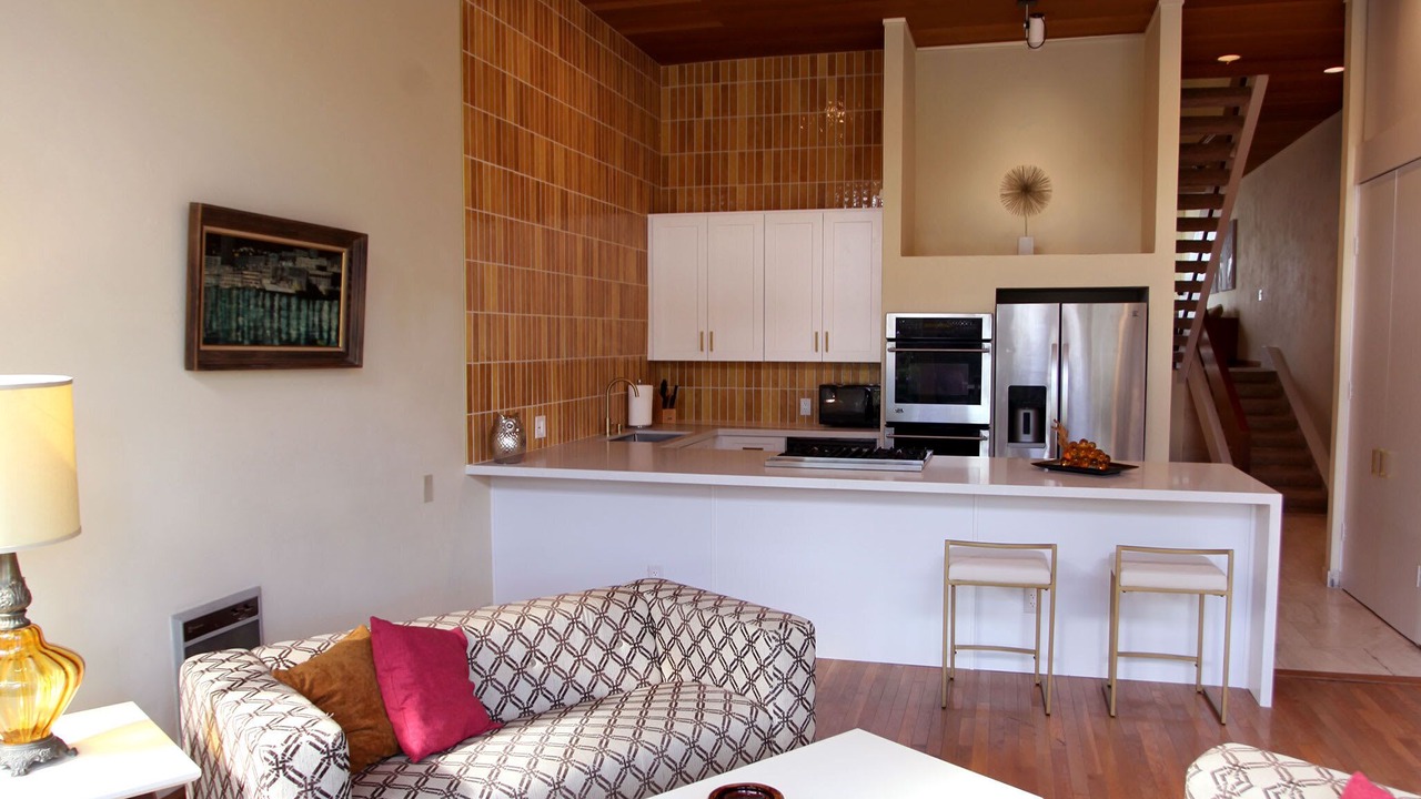 Photo of Livingroom in Bay Park