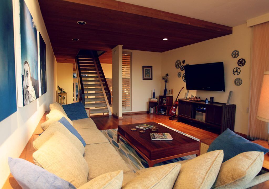 Photo of Livingroom in Bay Park