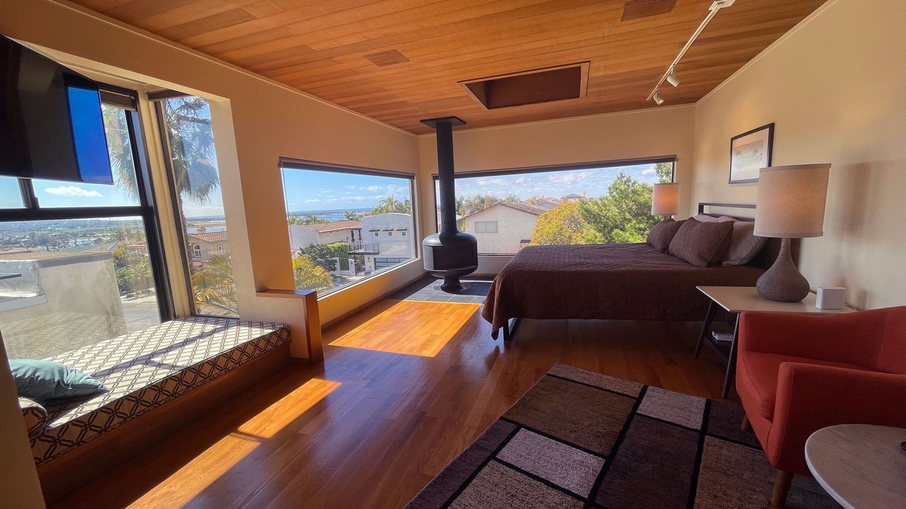 Photo of Bedroom in Bay Park