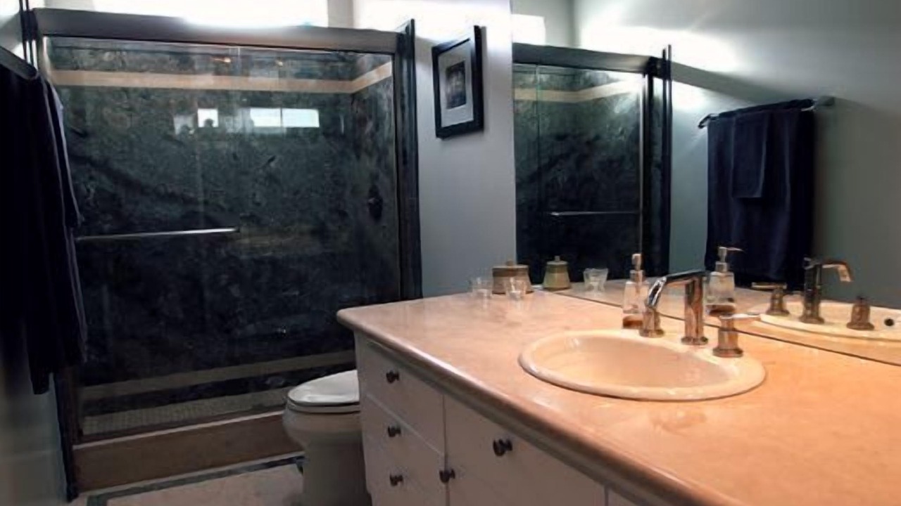 Photo of Bathroom in Bay Park