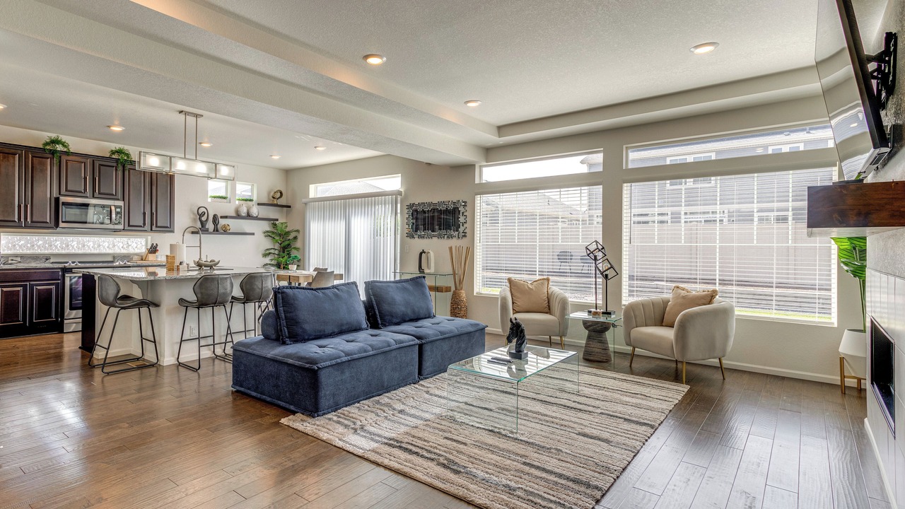 Photo of Livingroom in Aurora