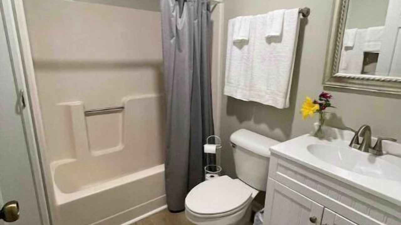 Photo of Bathroom in Roebuck