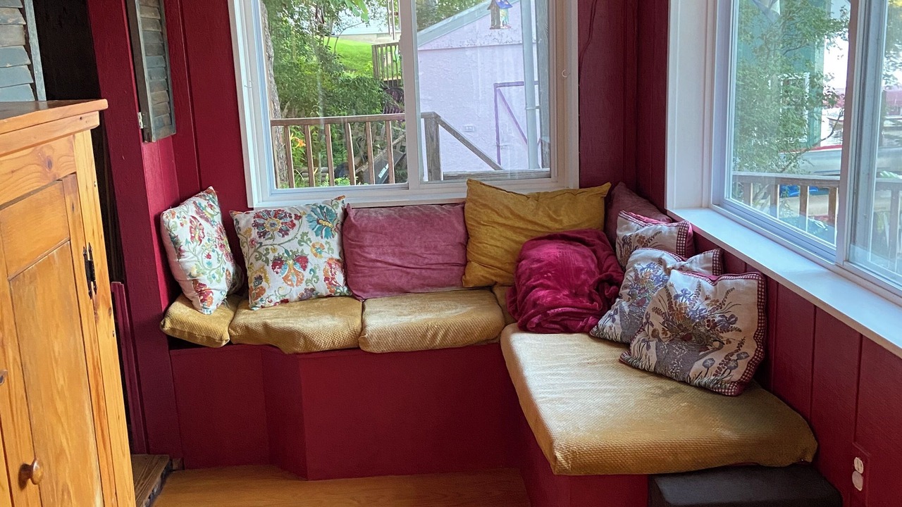 Photo of Livingroom in West Eaton