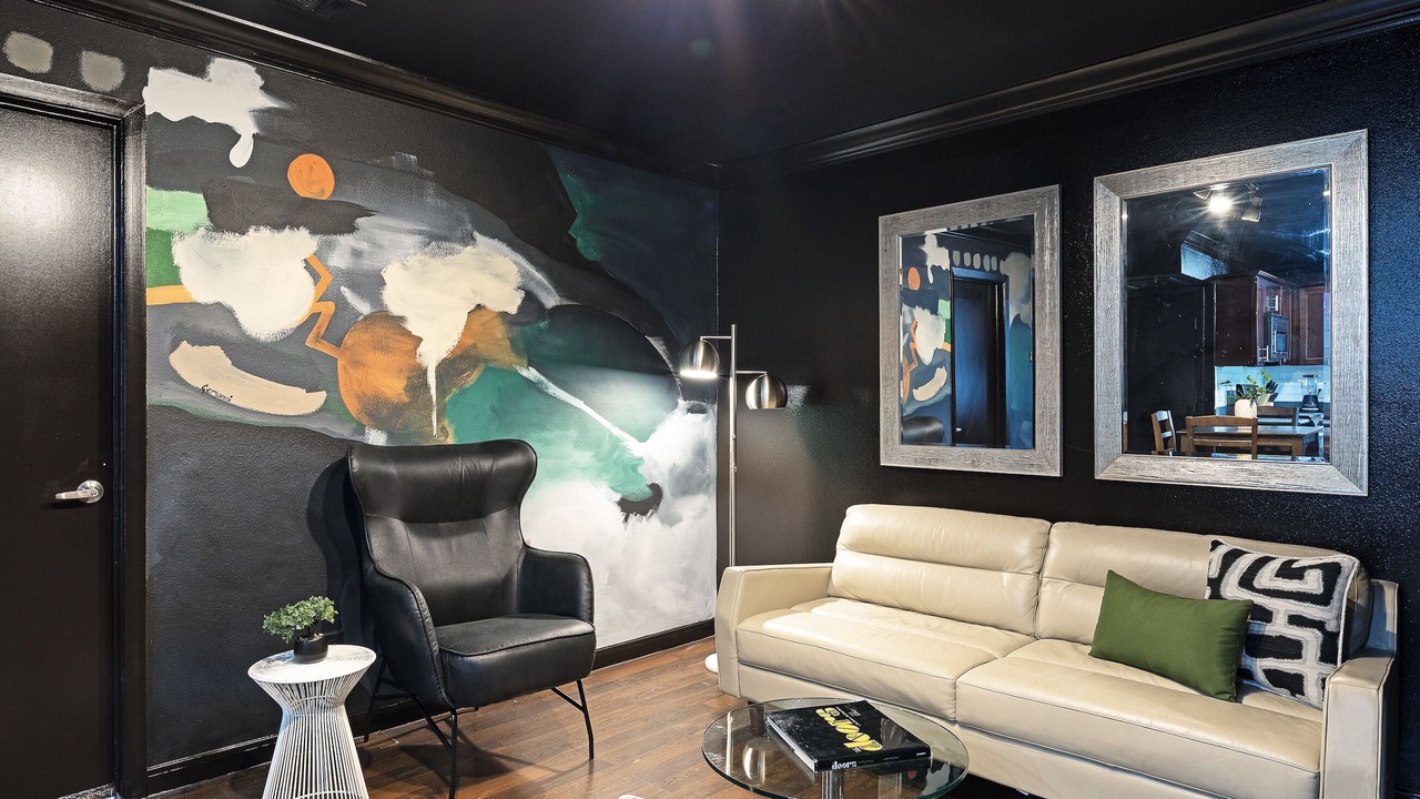 Photo of Livingroom in South Central Houston