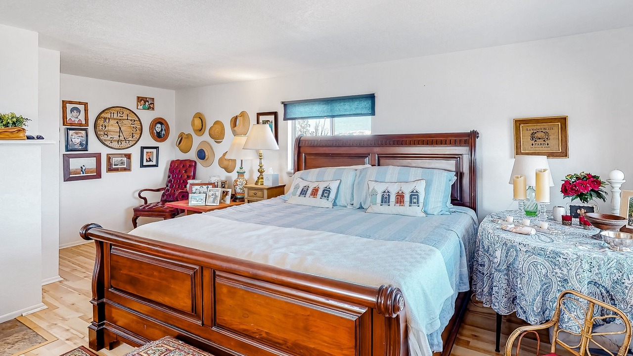Photo of Bedroom in Marvel