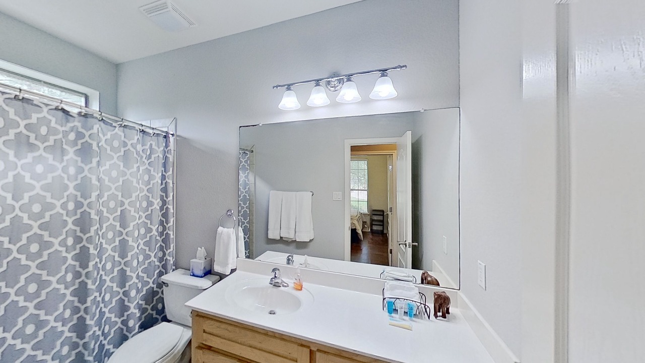 Photo of Bathroom in Apache Shores
