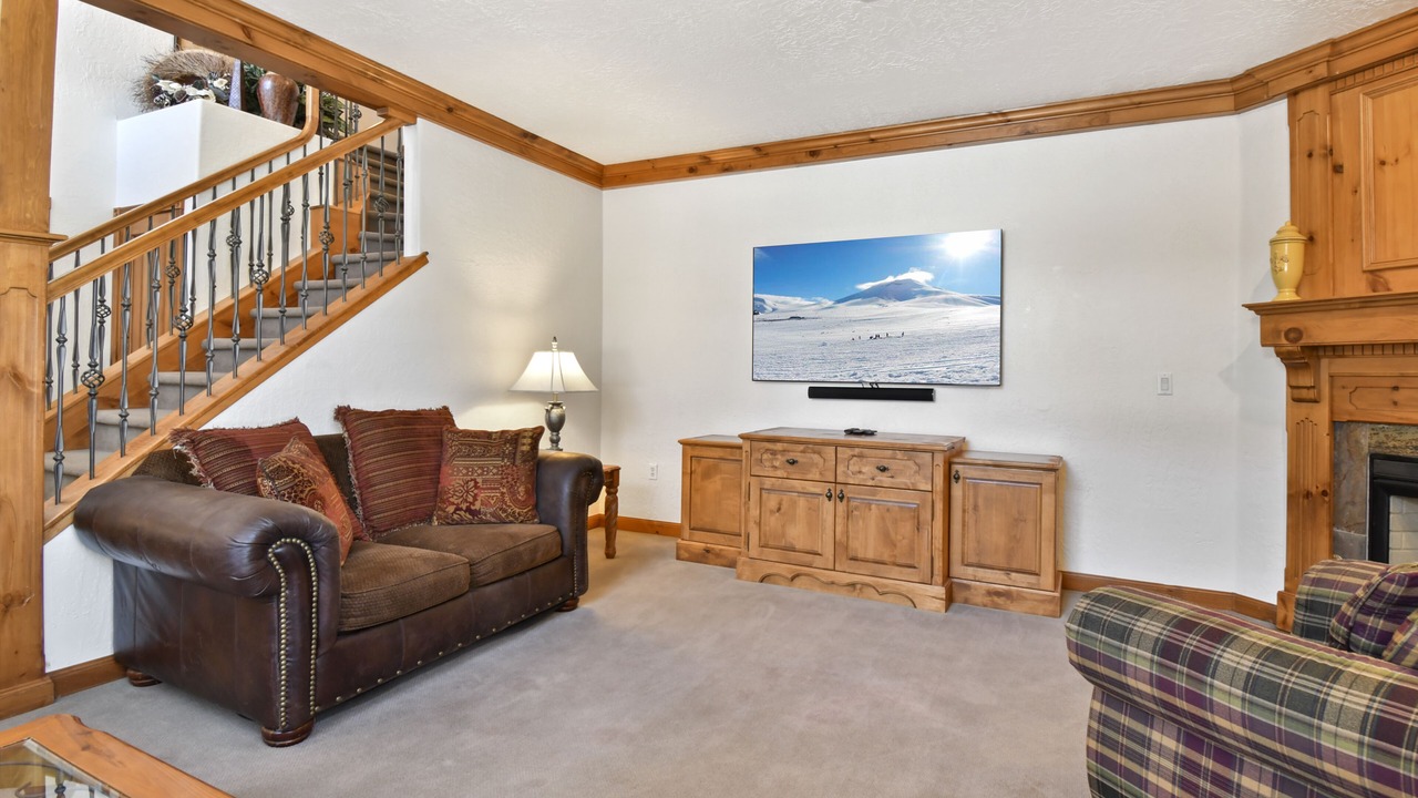 Photo of Livingroom in Midway
