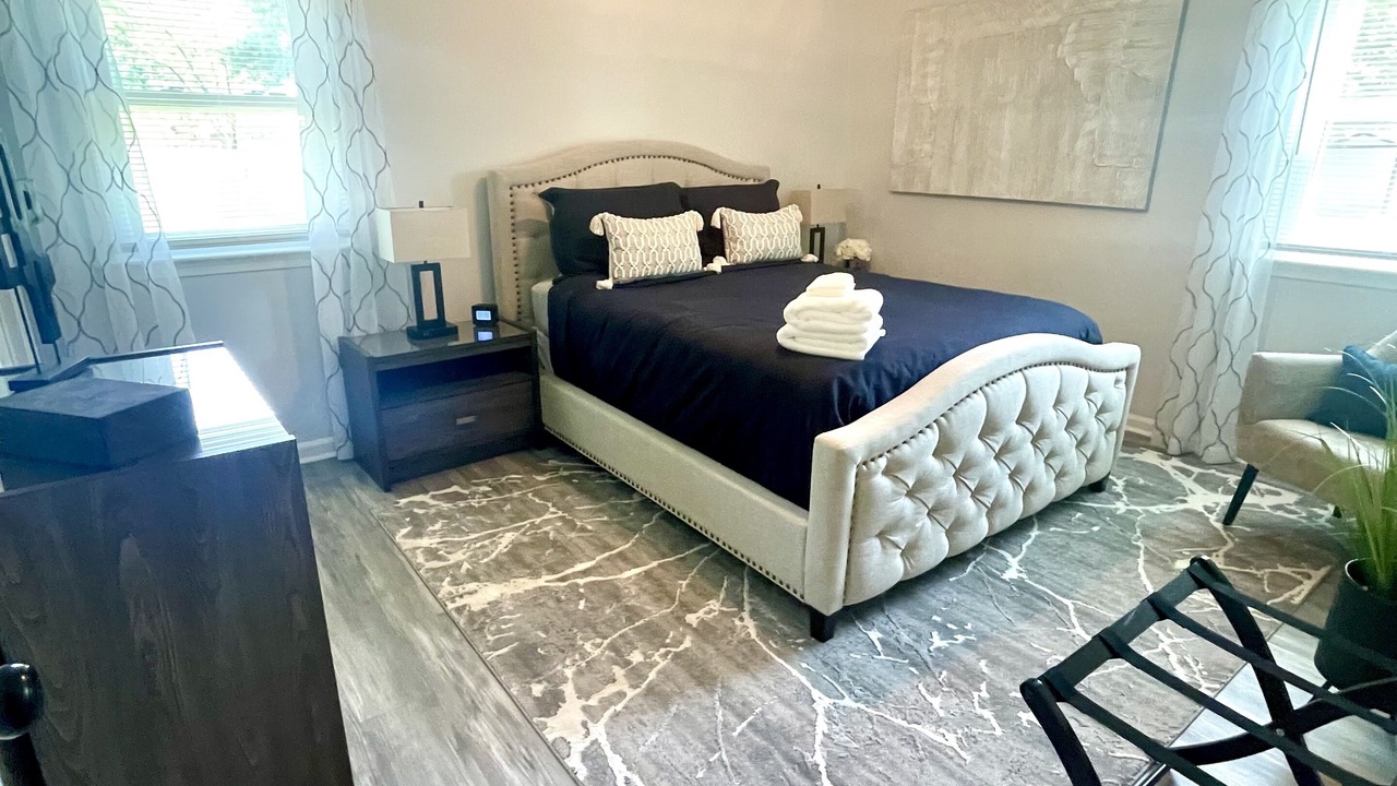 Photo of Bedroom in Downtown