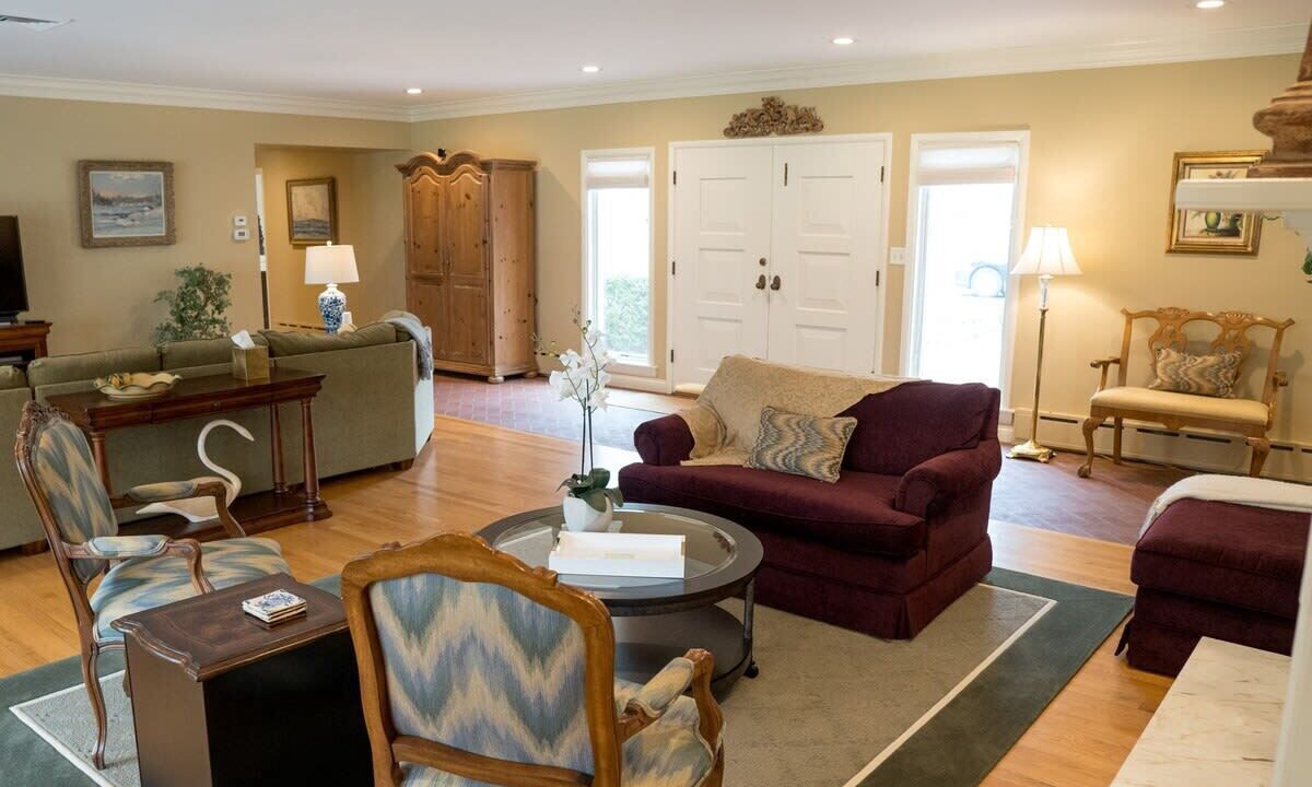 Photo of Livingroom in Benton Harbor