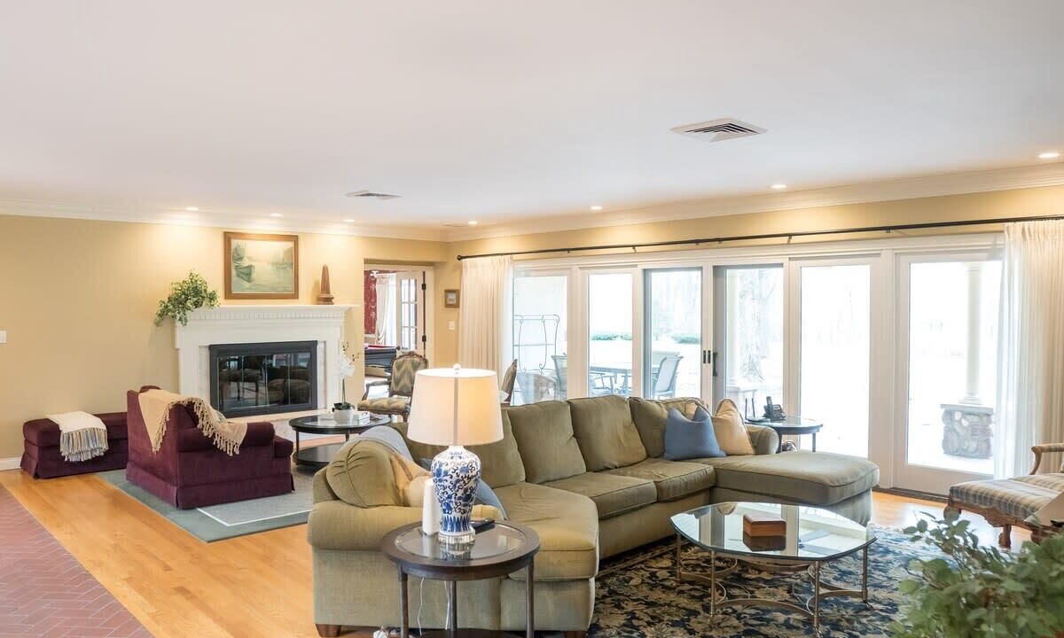Photo of Livingroom in Benton Harbor