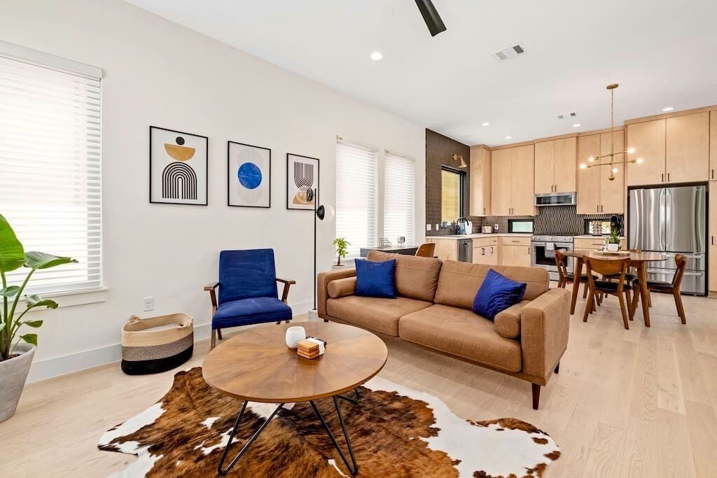 Photo of Livingroom in Elmhurst Heights