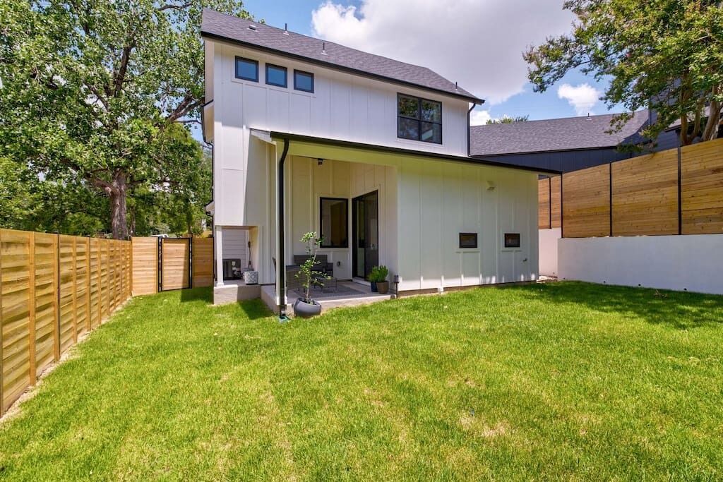 Photo of Outdoor in Elmhurst Heights