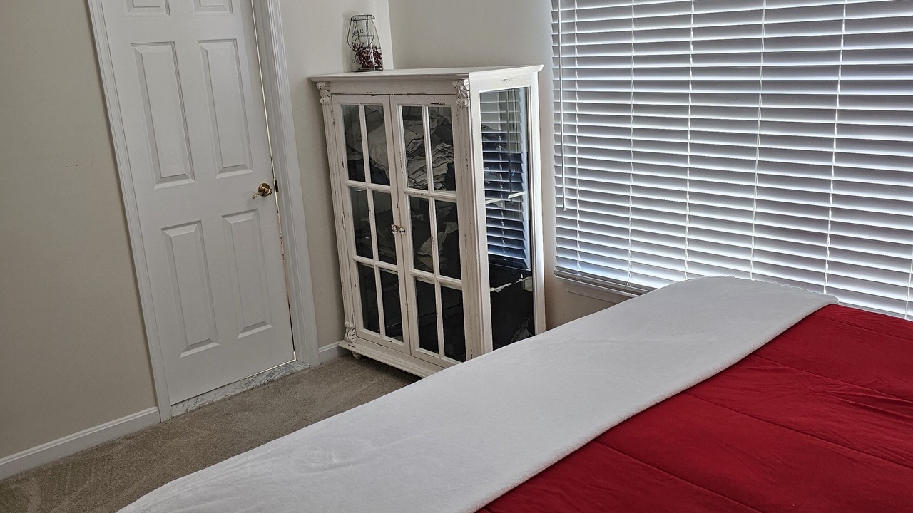 Photo of Bedroom in Harper's Choice