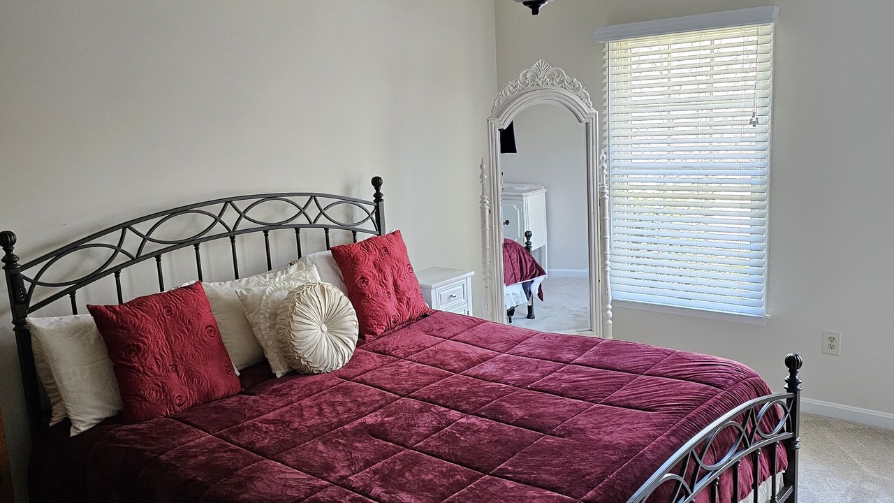 Photo of Bedroom in Harper's Choice