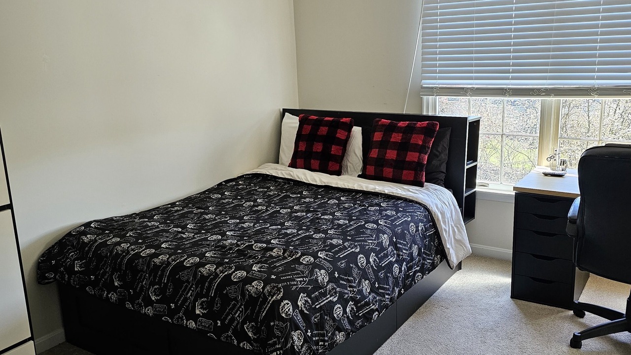 Photo of Bedroom in Harper's Choice