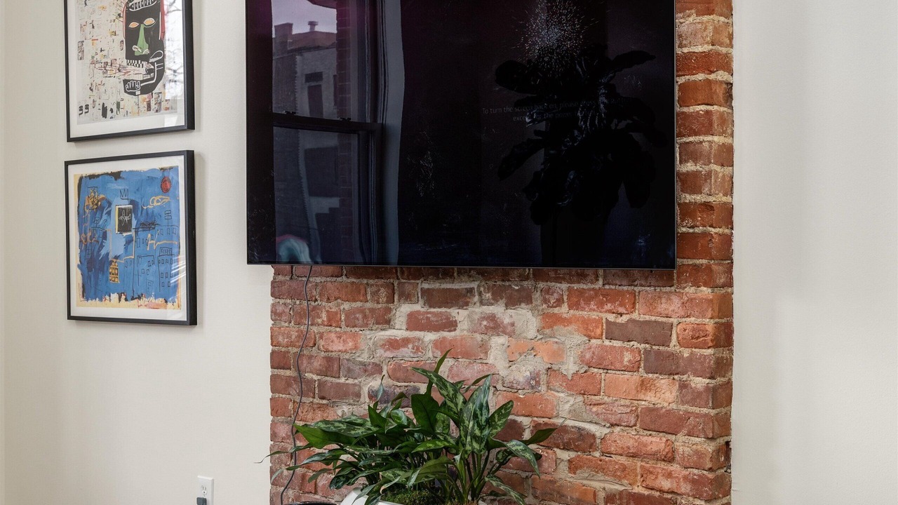 Photo of Livingroom in Midtown
