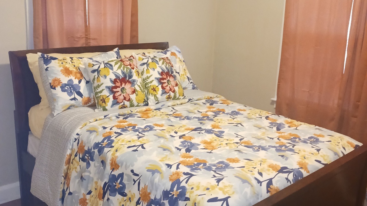 Photo of Bedroom in Midfield