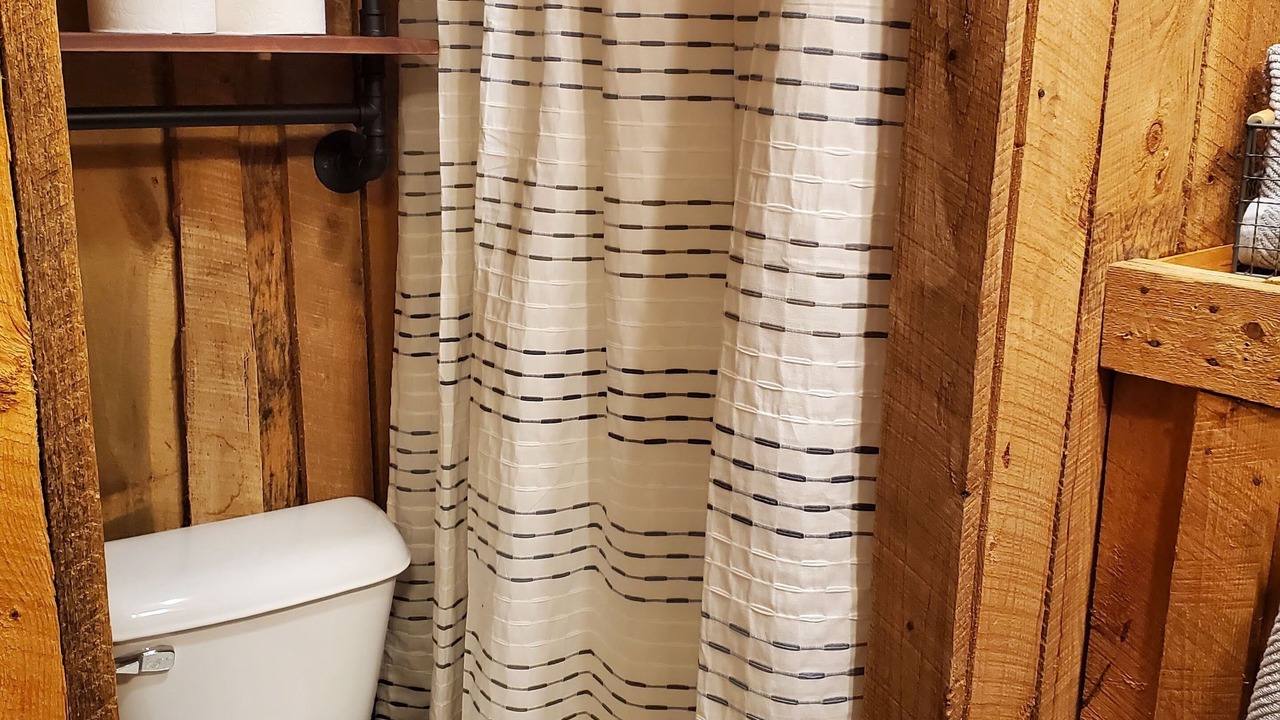 Photo of Bathroom in Rising Fawn