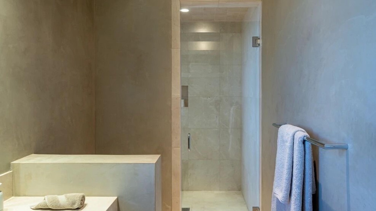 Photo of Bathroom in La Tierra