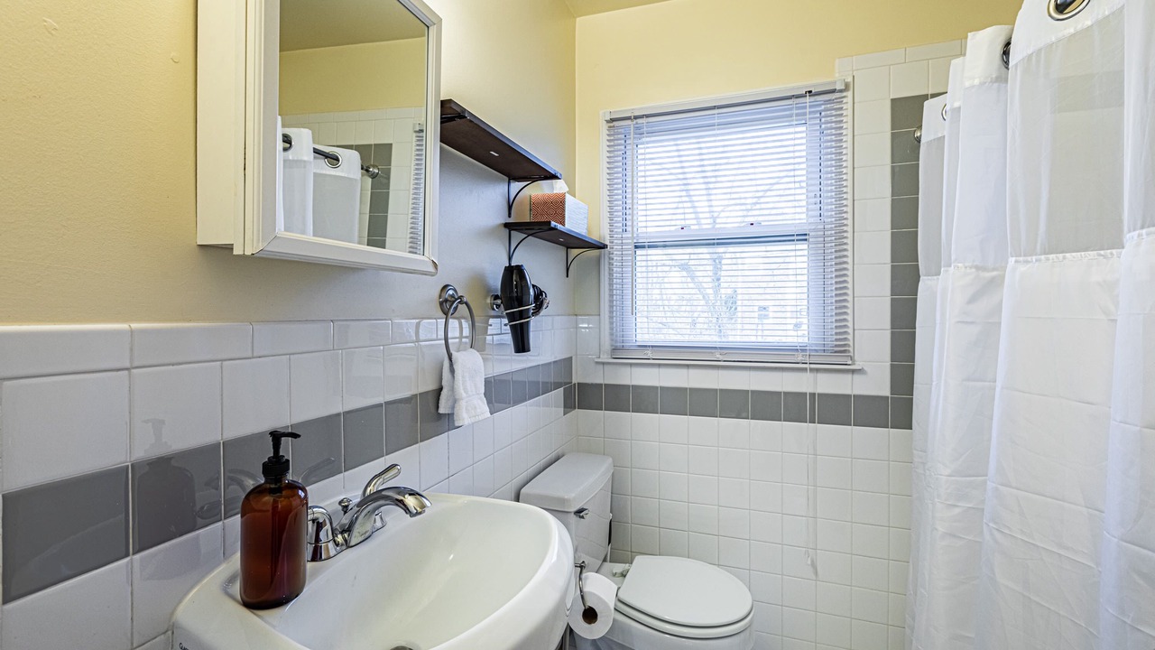 Photo of Bathroom in Dicken