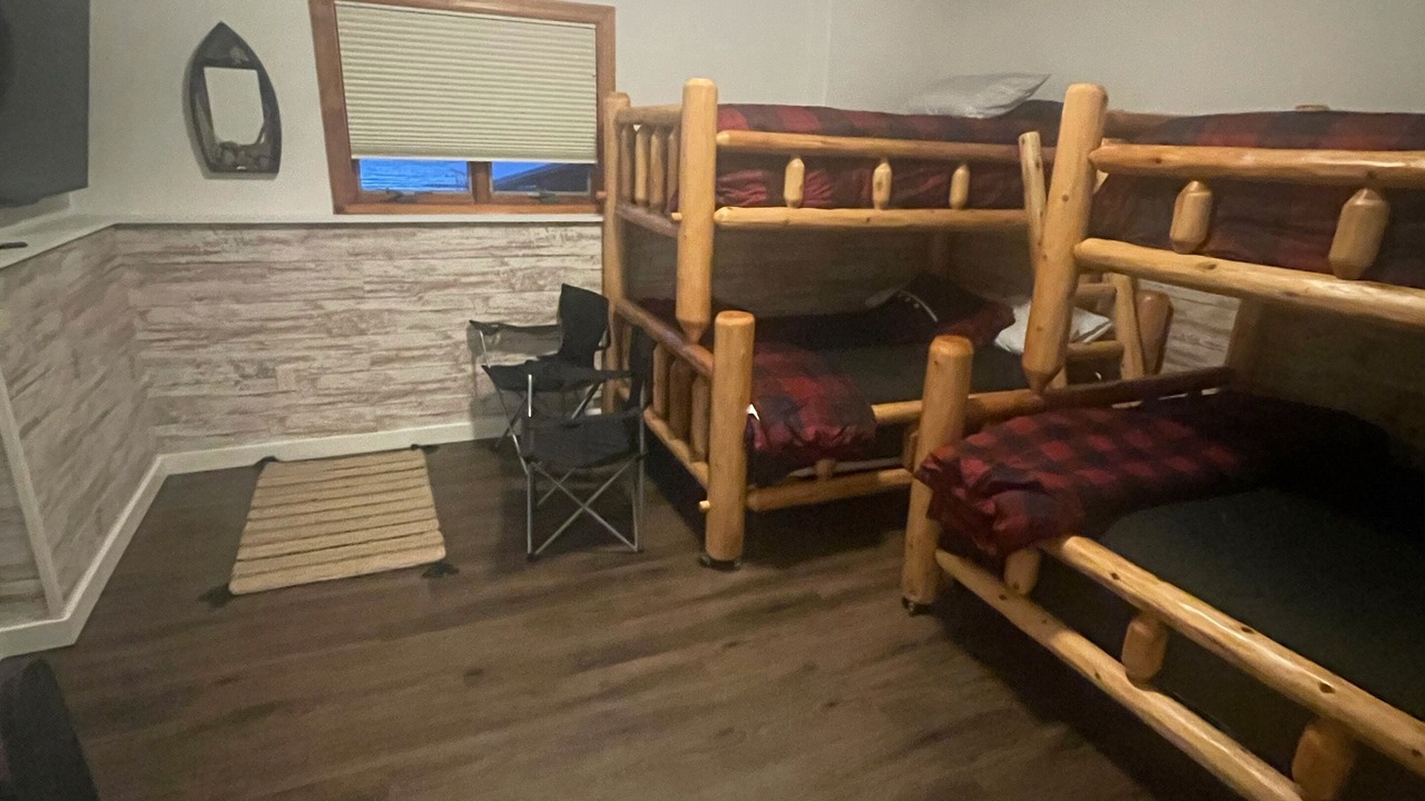 Photo of Bedroom in Roach