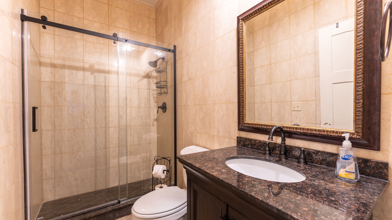Photo of Bathroom in Roach