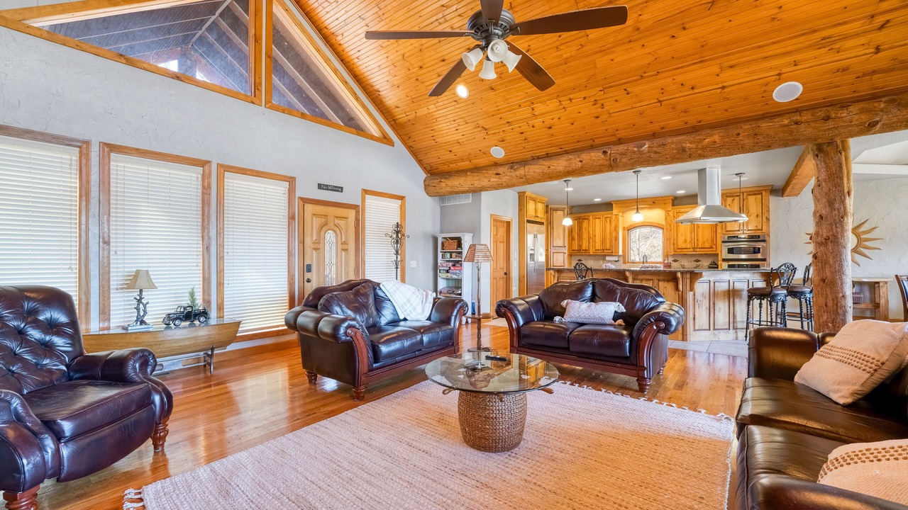 Photo of Livingroom in Roach