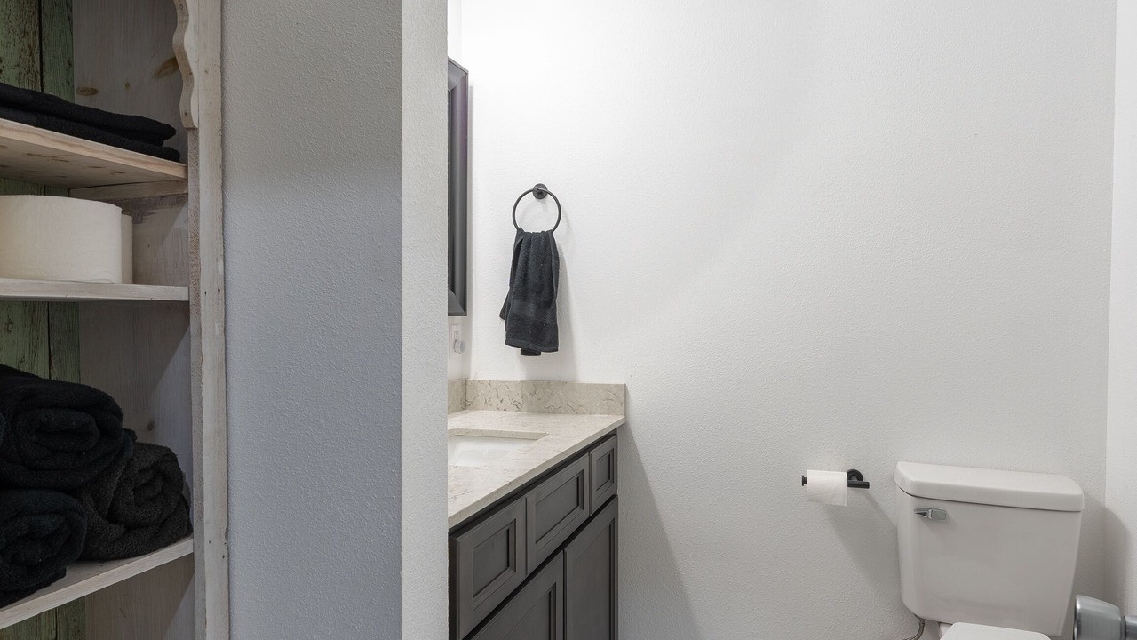 Photo of Bathroom in Roach