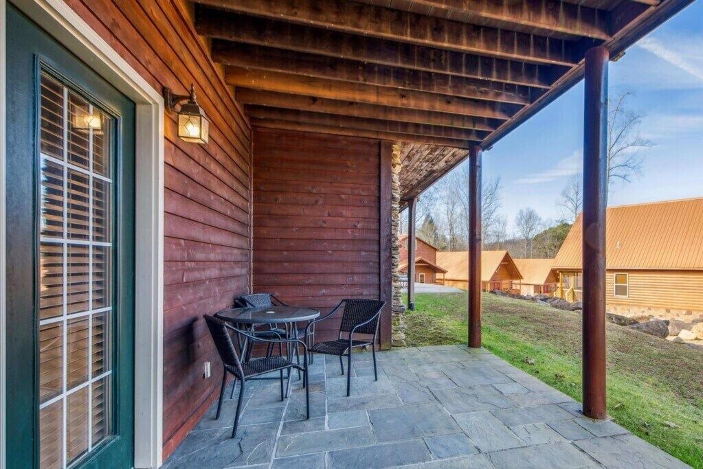Photo of Others in White Oak Lodge