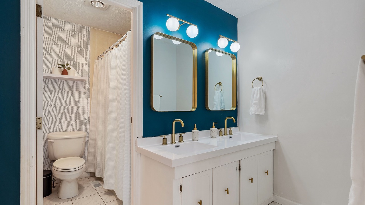 Photo of Bathroom in Parkdale