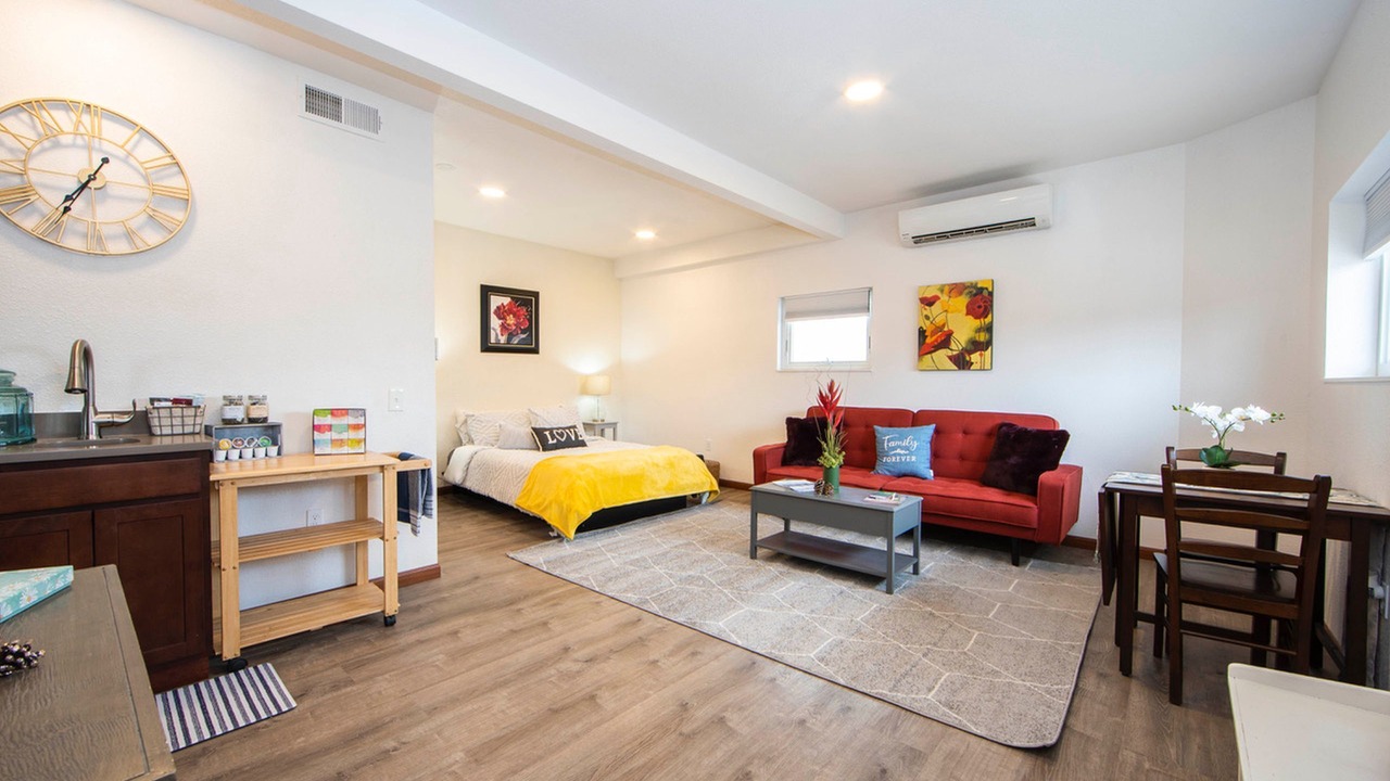 Photo of Bedroom in North Alameda