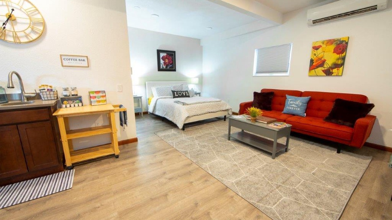 Photo of Bedroom in North Alameda