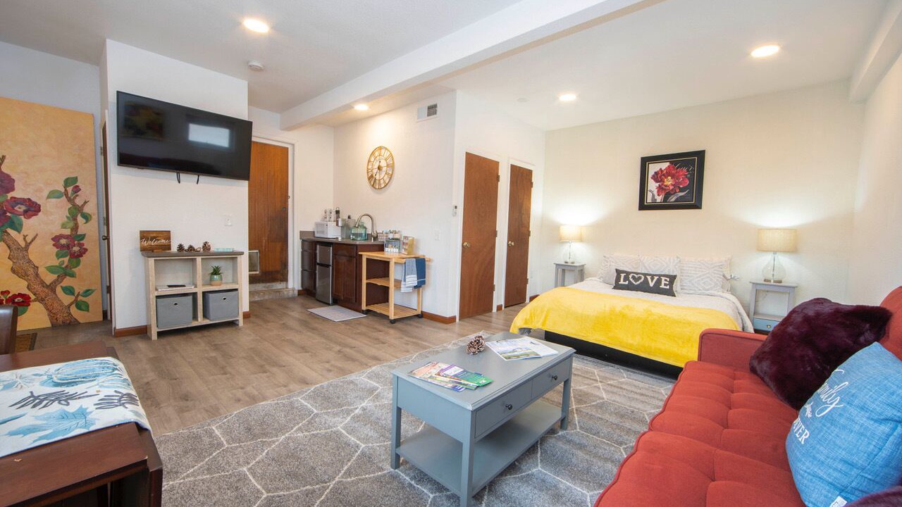 Photo of Bedroom in North Alameda
