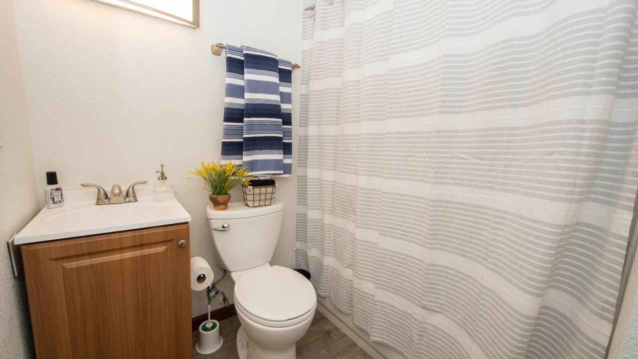 Photo of Bathroom in North Alameda