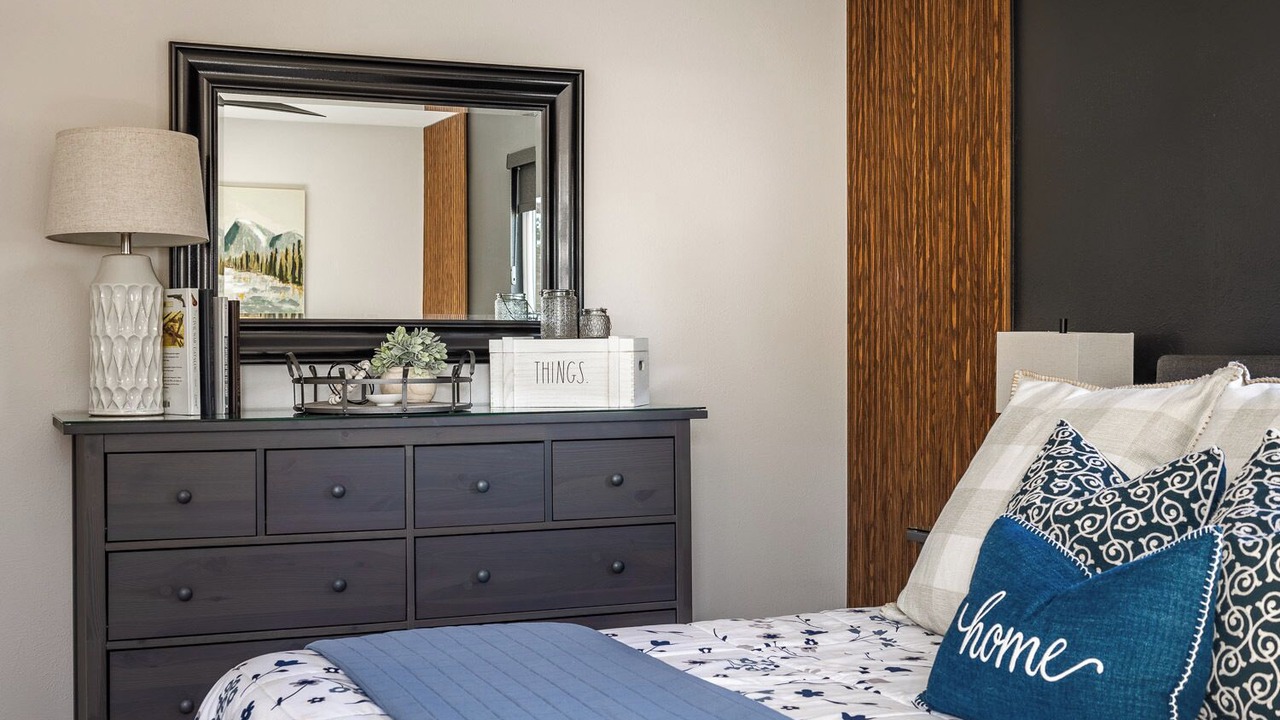 Photo of Bedroom in Columbine