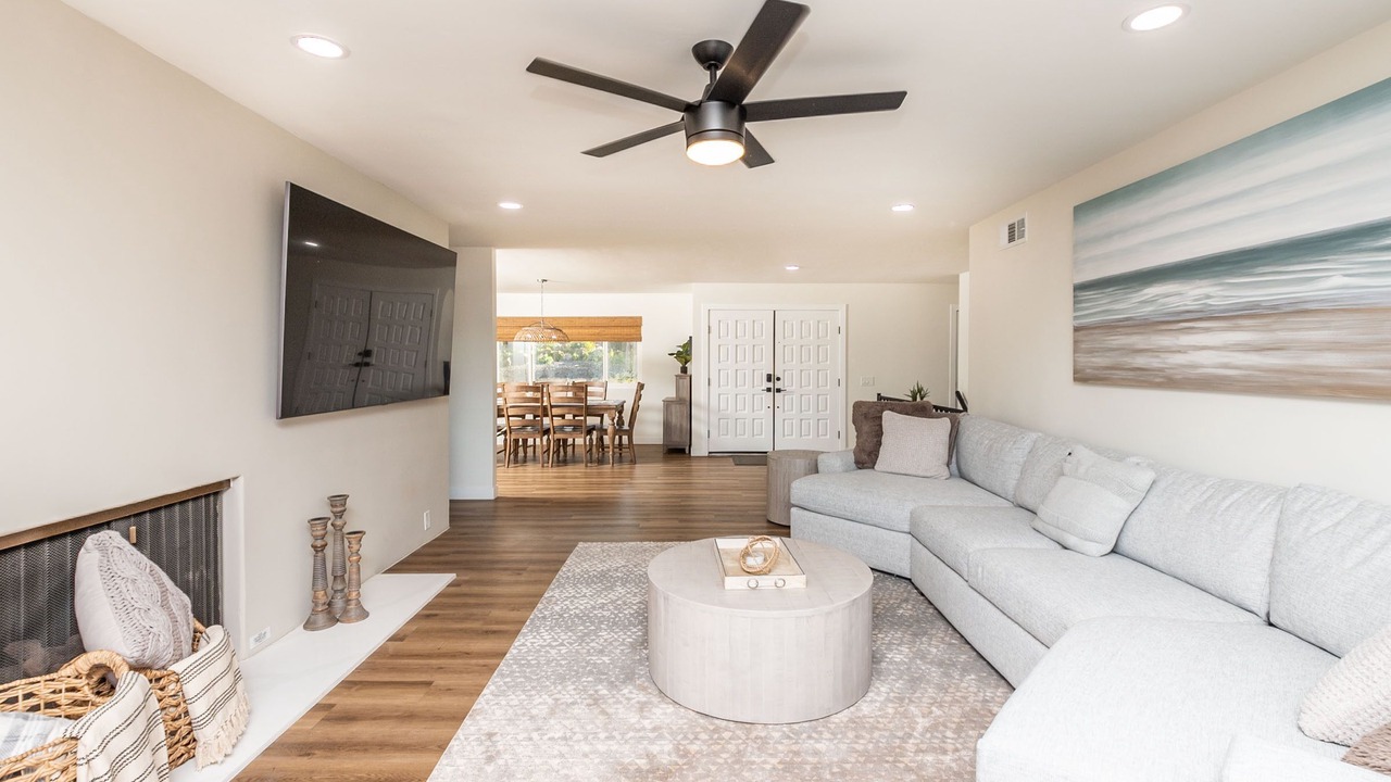 Photo of Livingroom in Central Escondido