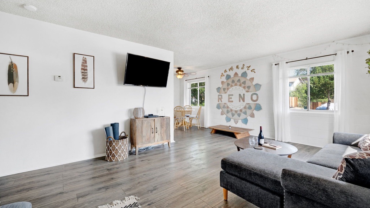 Photo of Livingroom in Reno/Tahoe Airport