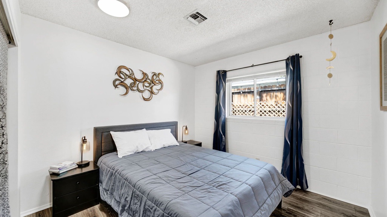 Photo of Bedroom in Reno/Tahoe Airport