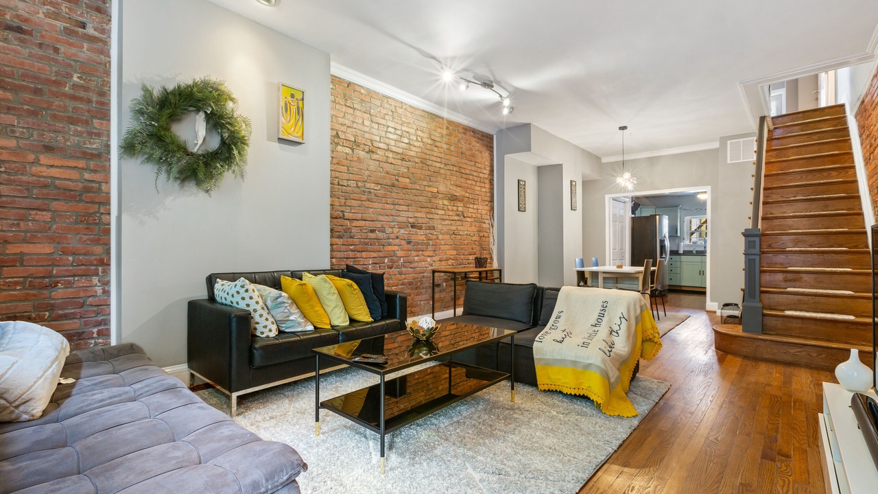 Photo of Livingroom in Downtown Baltimore