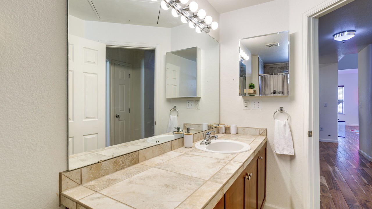 Photo of Bathroom in Dupont