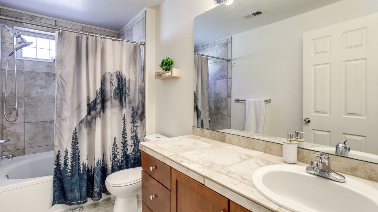 Photo of Bathroom in Dupont