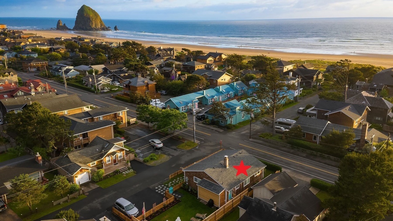 Photo of Others in Downtown Cannon Beach