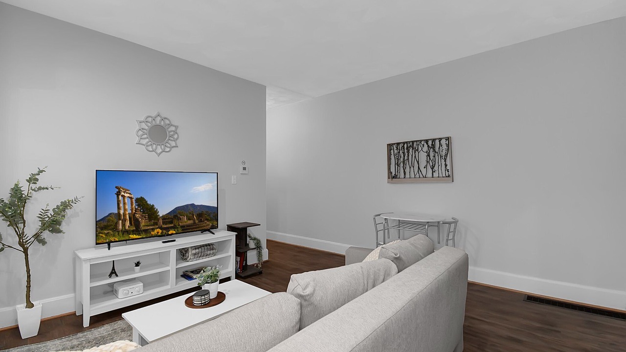 Photo of Livingroom in Olde Towne East