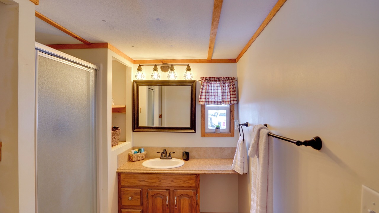 Photo of Bathroom in Oak Hill
