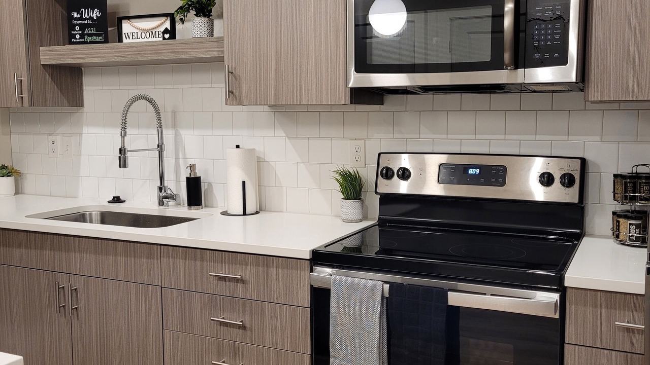 Photo of Kitchen in People's Freeway