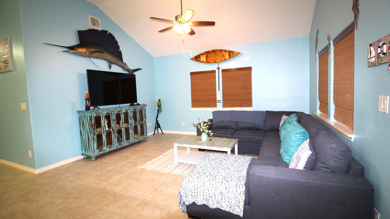 Photo of Livingroom in Safe Harbor